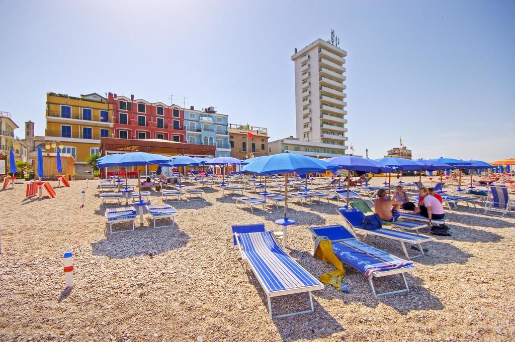 Bianchi Hotel & Residence Porto Recanati Buitenkant foto
